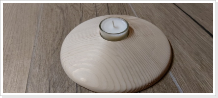 gedrechseltes Windlicht/Kerzenhalter 25.- gedrechseltes Windlicht/Kerzenhalter 25.-